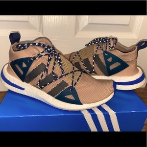Adidas Arkyn sneakers